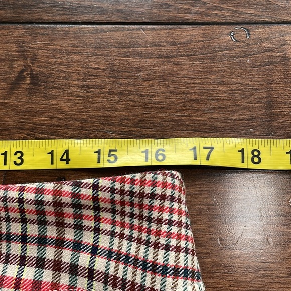 Akris Punto Beige Red Green Plaid Skirt Above knee Size 10 Pleats Designer NWOT - Picture 7 of 14